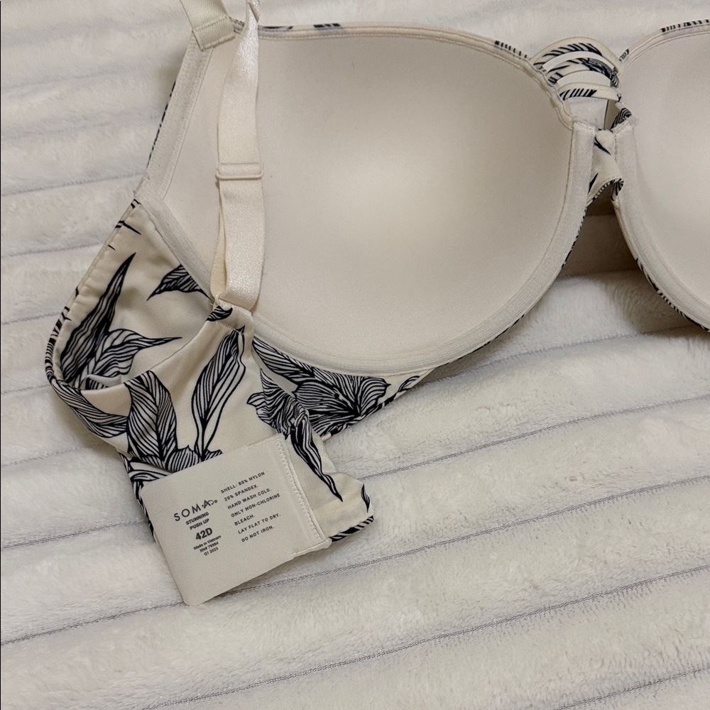 Soma Cream and Blue Leaf Print Bra